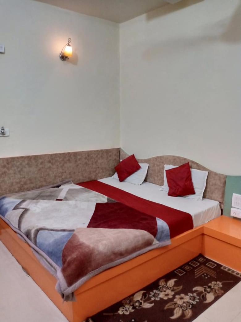 Hotel Amar Palace Pachmarhī מראה חיצוני תמונה