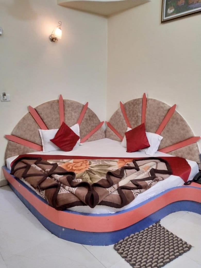 Hotel Amar Palace Pachmarhī מראה חיצוני תמונה
